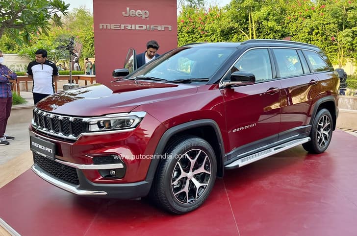 Jeep Meridian front quarter 