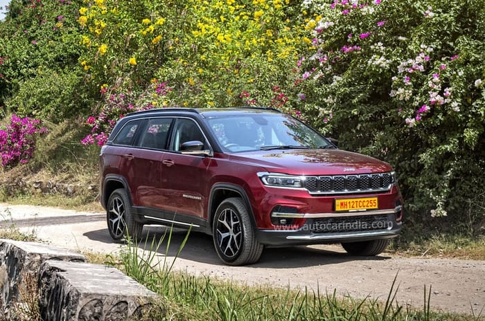 Jeep Meridian exterior headlights alloy wheels