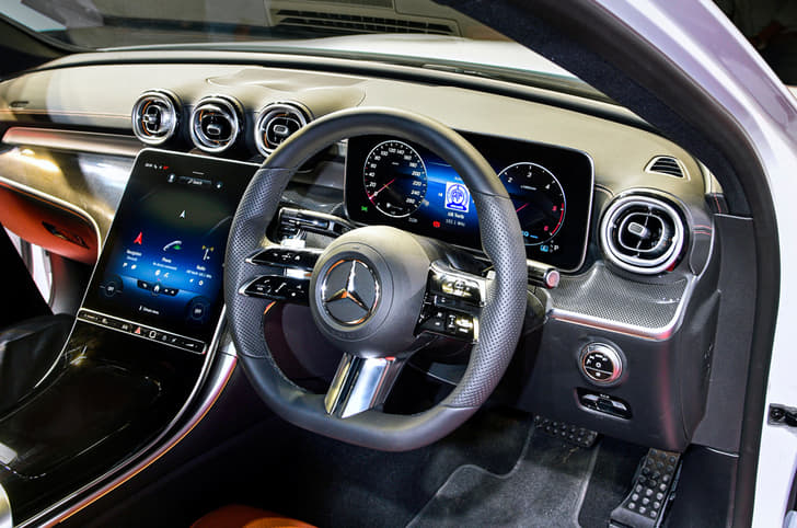 2022 Mercedes-Benz C-Class interior