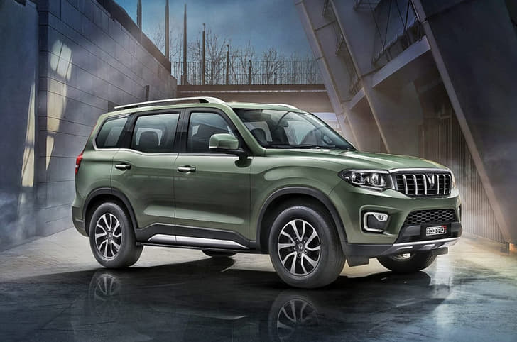 2022 Mahindra Scorpio front quarter