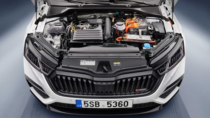 Skoda Octavia RS iV engine bay