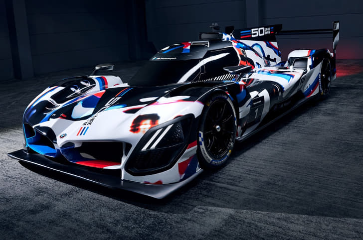 BMW M Hybrid V8 front quarter