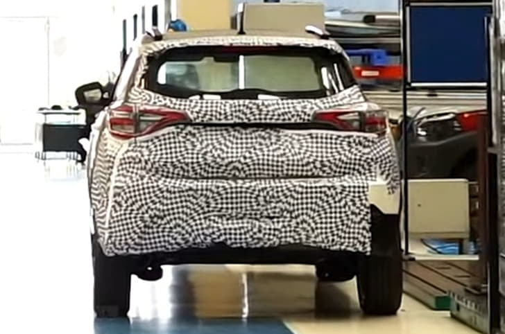 Mahindra XUV400 EV spy shot