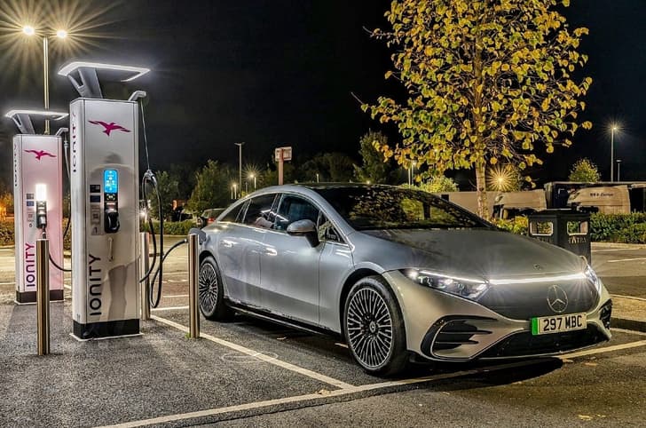 Mercedes EQS EV front quarter