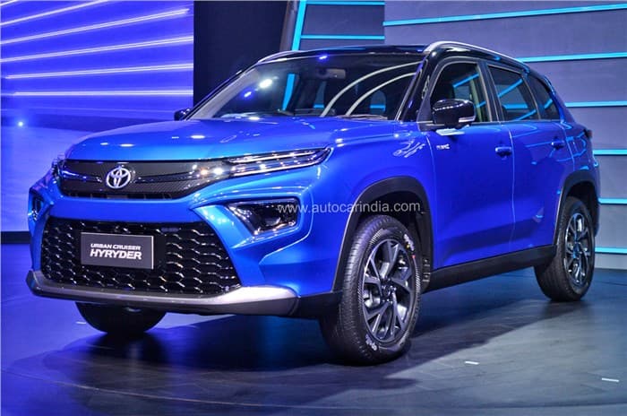 Toyota Urban Cruiser Hyryder front quarter