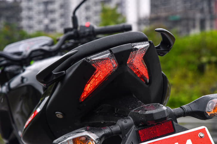 Bajaj Pulsar N160 tail light