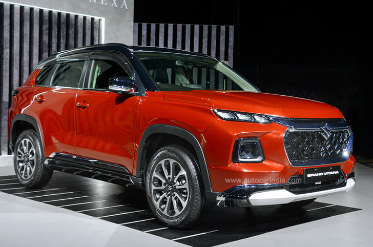 Maruti Suzuki Grand Vitara front quarter