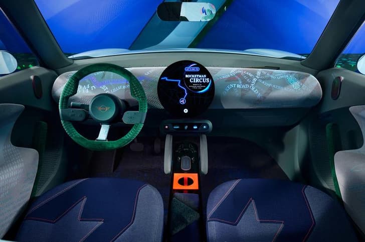 Mini Aceman interior