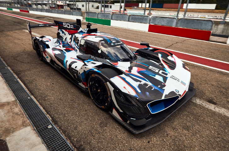 BMW M Hybrid V8 race car