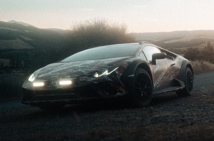 Lamborghini Huracan Sterrato front quarter