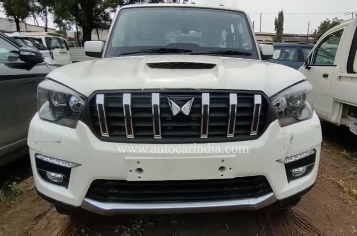 2022 Mahindra Scorpio Classic front