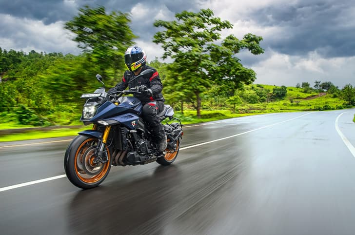 2022 Suzuki Katana riding shot