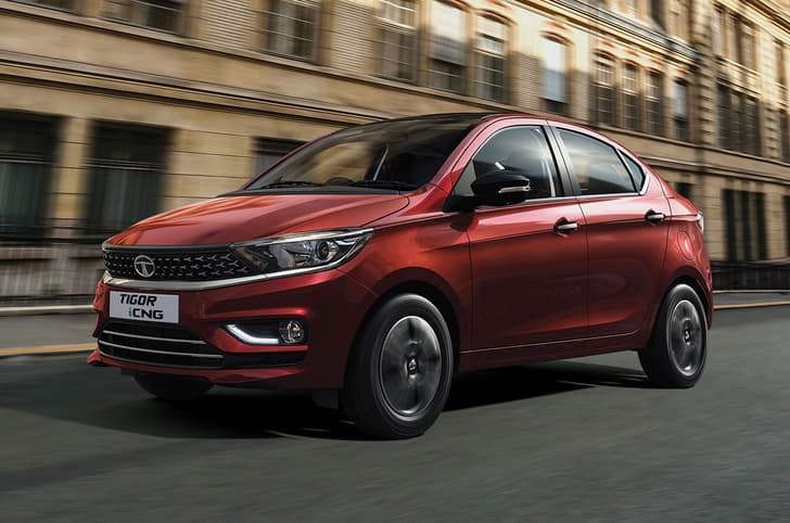 Tata Tigor iCNG front quarter.