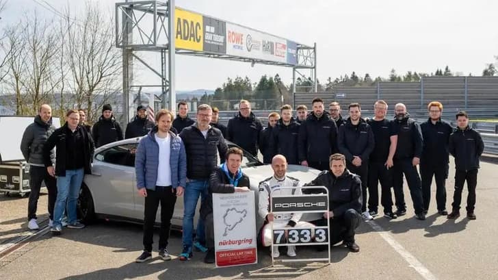 Porsche Taycan Turbo S Nurburgring award