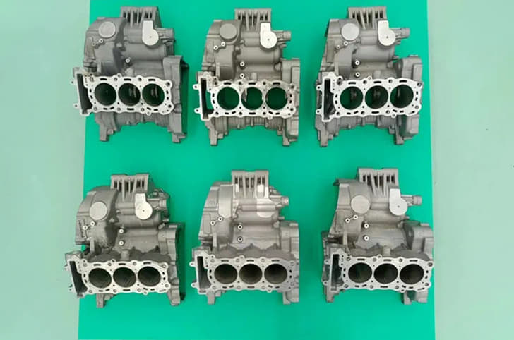 Zontes triple engines internals overhead shot.