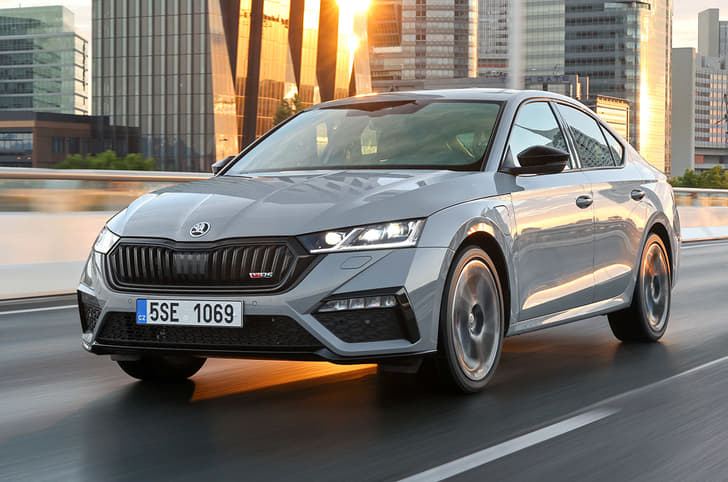 Skoda Octavia RS iV front tracking