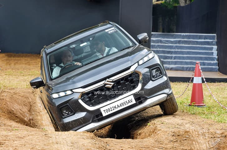 Maruti Grand Vitara off-road