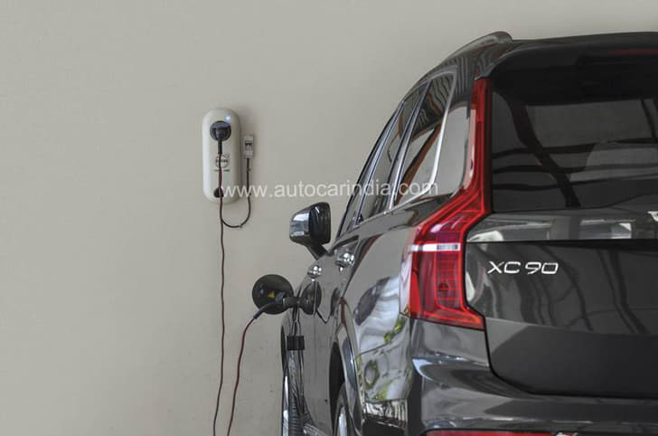 Volvo India discontinues XC90 plug-in hybrid as focus shifts to EVs
