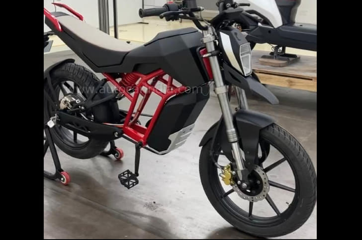 LML electric bike spy photo. 