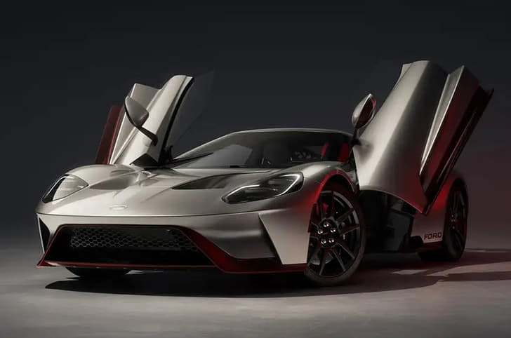 Ford GT LM Edition front quarter