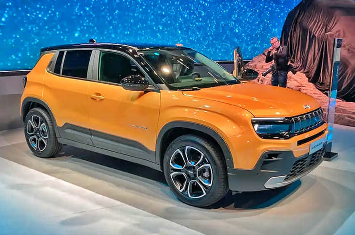 Jeep Avenger EV front quarter