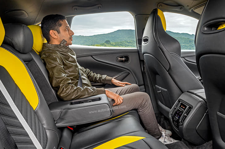 Aston Martin DBX 707 cabin