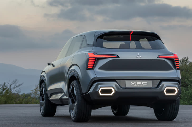 Mitsubishi XFC Concept rear quarter 
