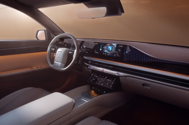 Hyundai Grandeur interior 