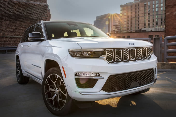 Grand Cherokee front quarter