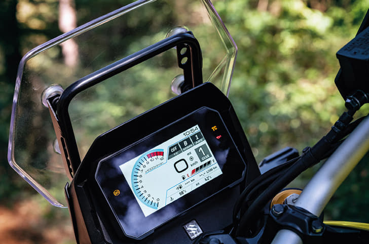 Suzuki V-Strom 800 DE unveiled.