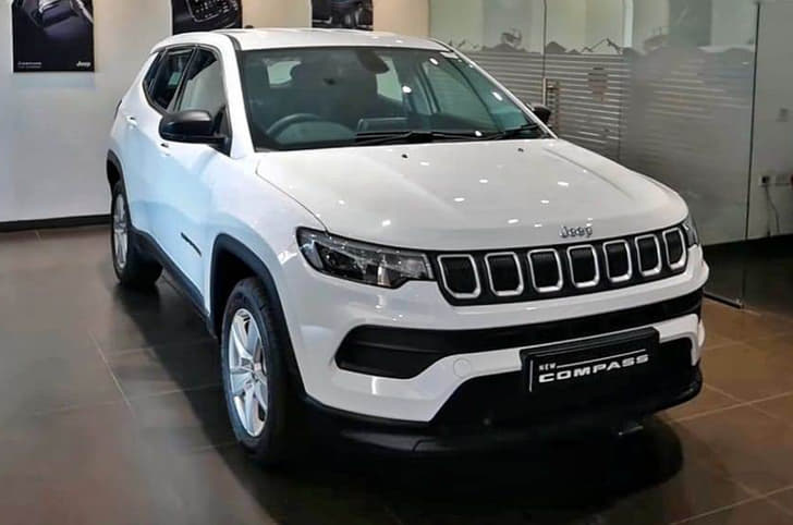Jeep Compass front quarter
