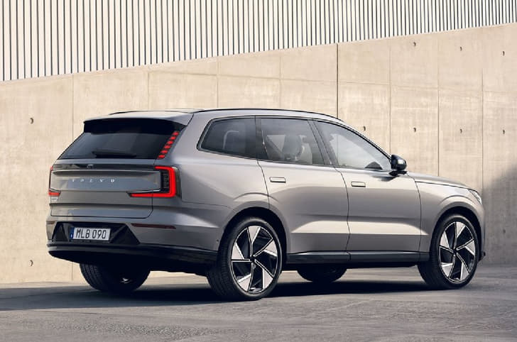 Volvo ex90 rear