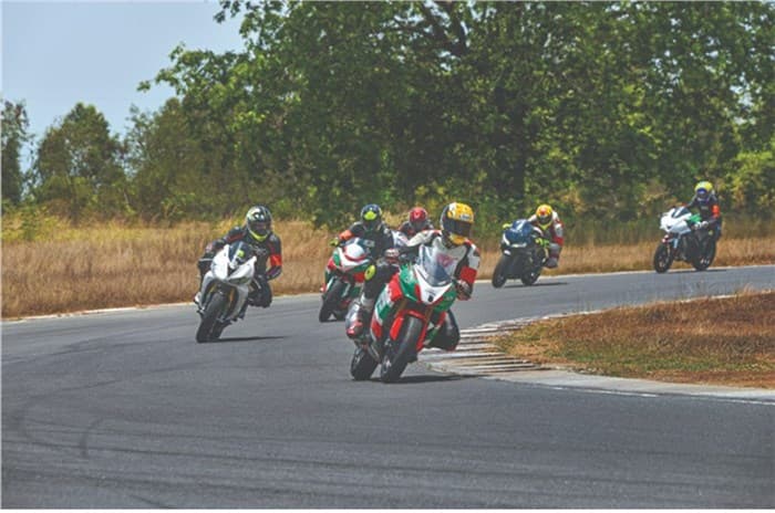 RACR riding school, trackday date announcement.