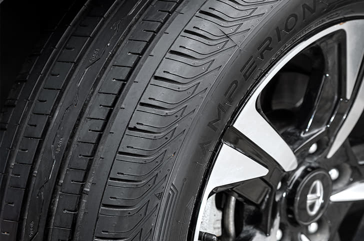 Apollo Amperion tyre.