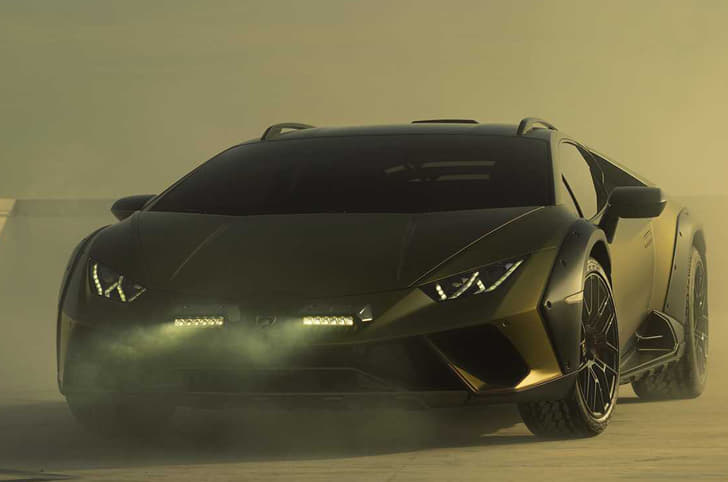Lamborghini Huracan Sterrato front quarter 