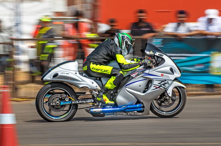 Suzuki Hayabusa front tracking.