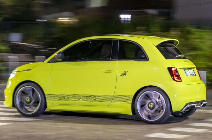 Abarth 500e rear