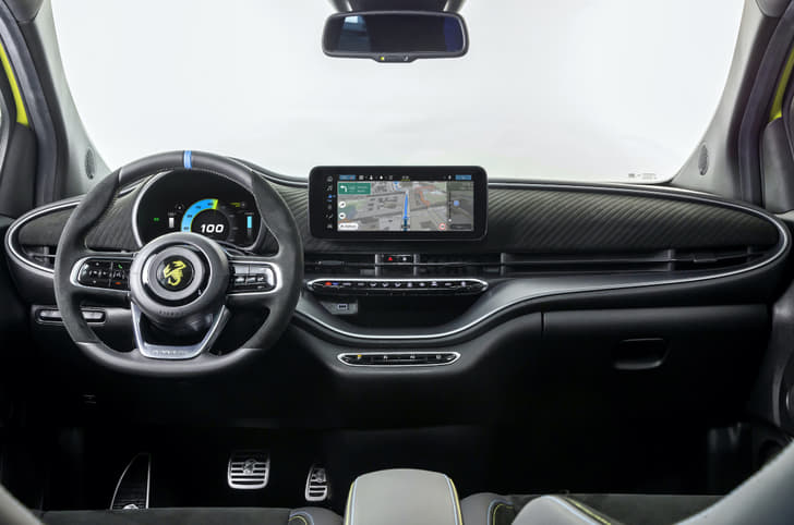 Abarth 500e dashboard