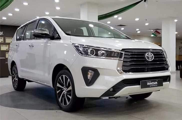 Toyota Innova Crysta facelift 