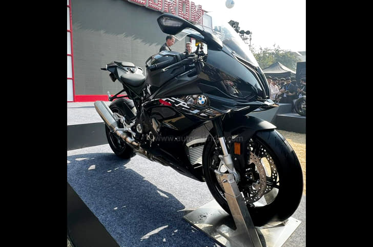 2023 BMW S 1000 RR India launch price, features, performance, rivals.