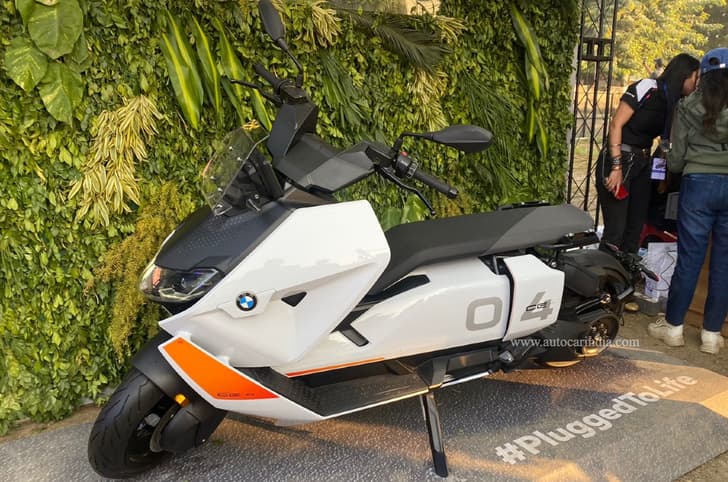 BMW CE 04 side