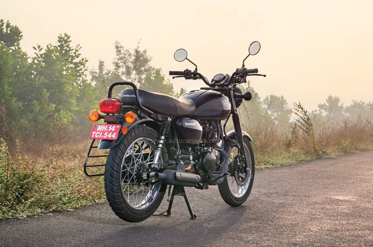 Kawasaki W175 review: price, mileage, comfort, handling, performance, rivals.