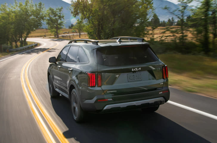 2022 Kia Sorento rear quarter