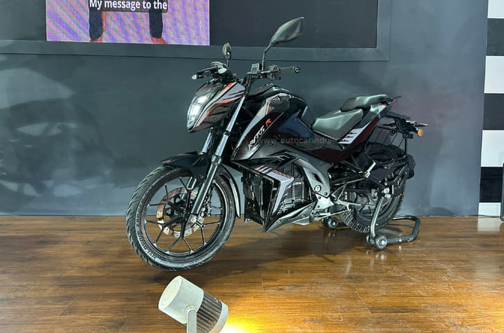 Tork Kratos X, updated Kratos R e-bikes unveiled at Auto Expo 2023.