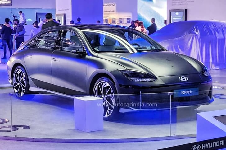 Hyundai Ioniq 6 front quarter 