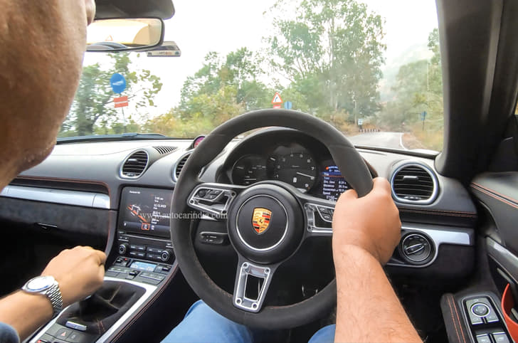 Porsche 718 Spyder dashboard