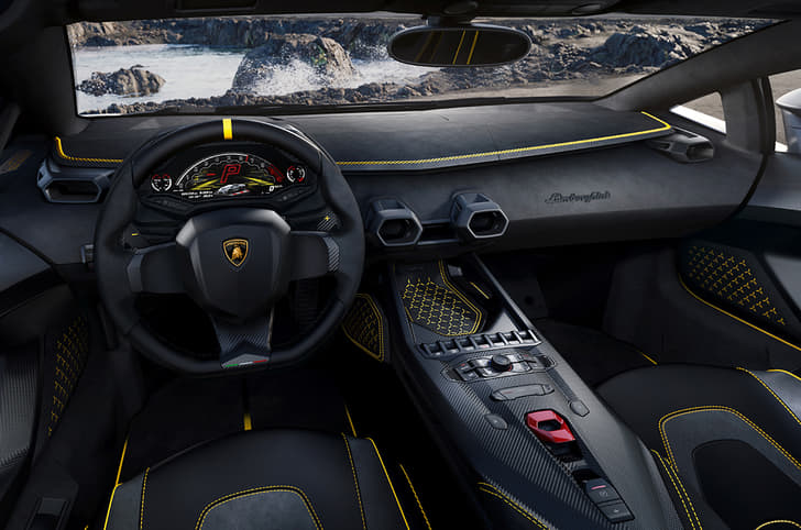 Lamborghini Invencible interior