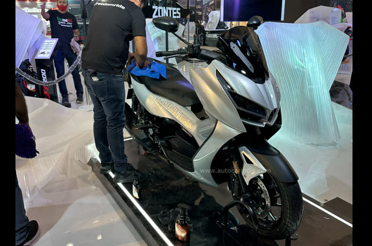 Zontes 350D maxi-scooter was showcased at Auto Expo 2023.