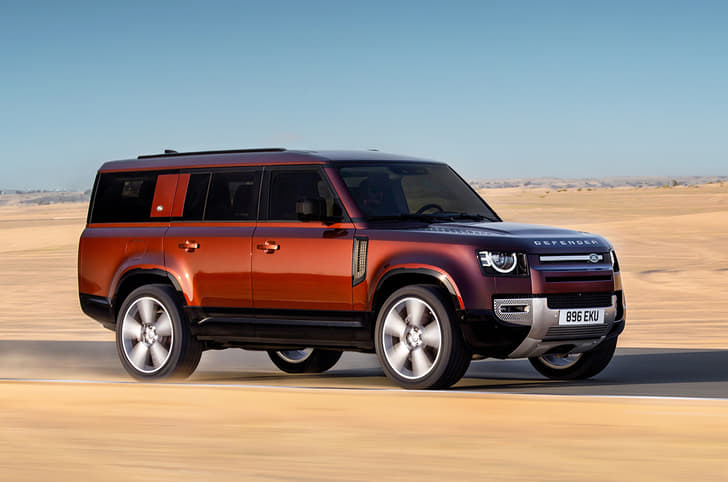 Land Rover Defender 130 front tracking