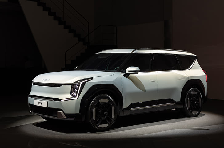 Kia EV9 front quarter